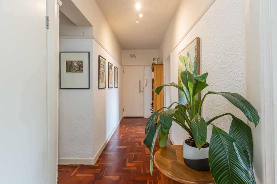 2 Bedroom Property for Sale in Sea Point Western Cape